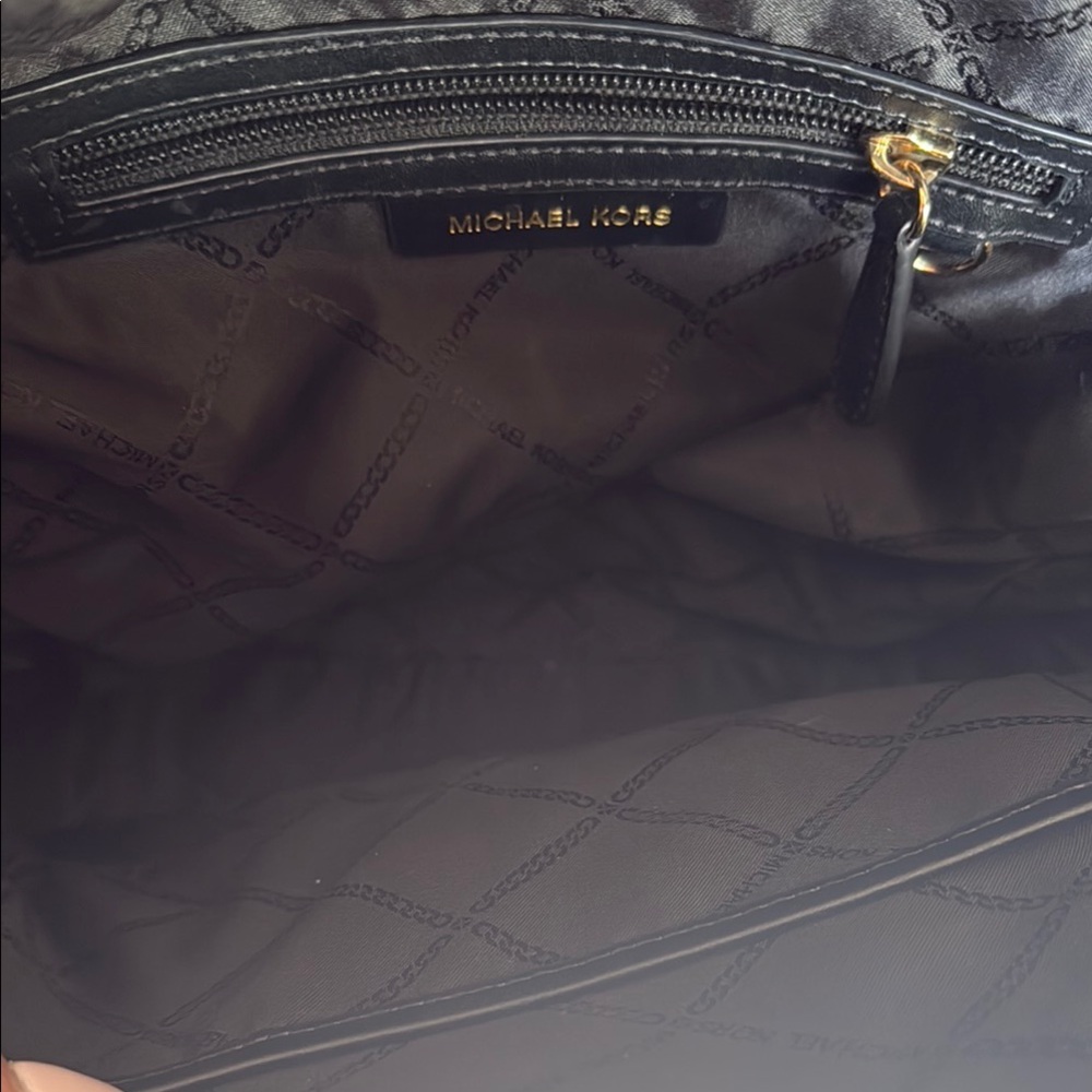 Michael Kors Black Backpack with Structured Shape and Modern Design - Picture 3 of 4